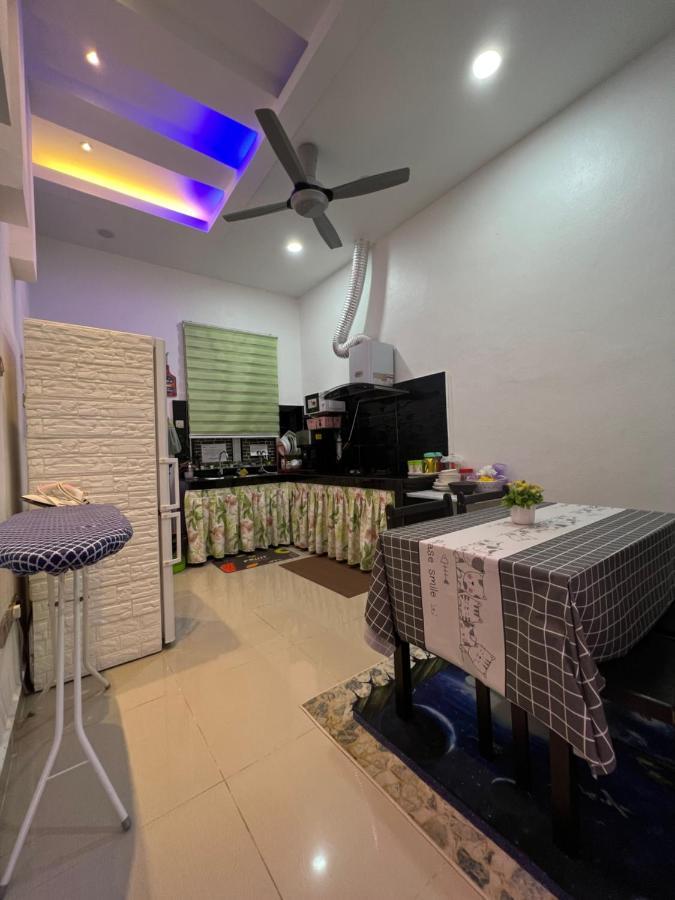 Auranad Guest House Tanah Merah Wifi-Netflix エクステリア 写真